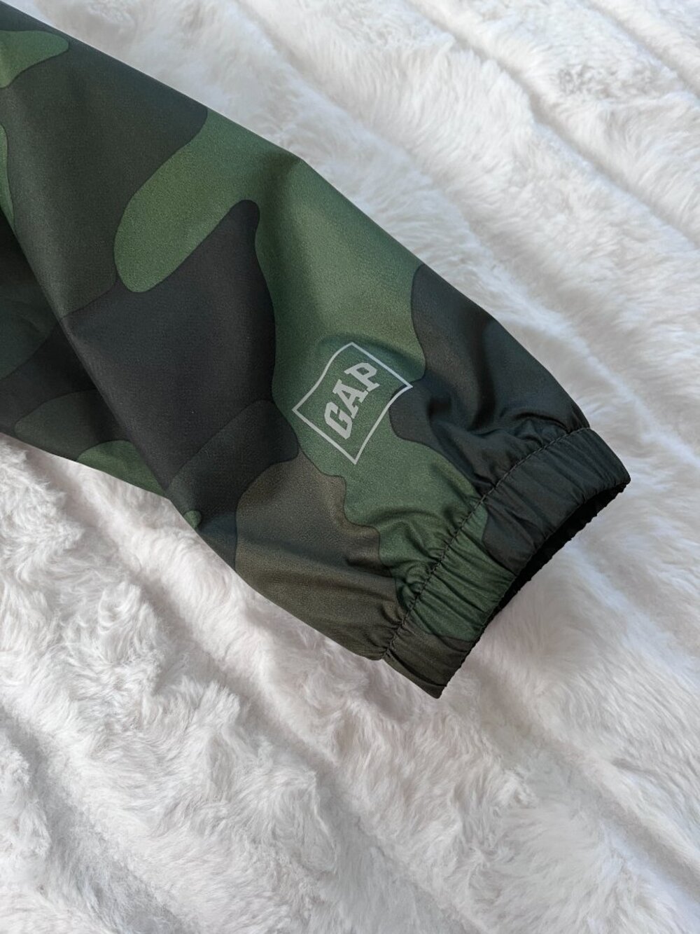 NWT Kids GAP Camo Windbreaker Jacket (Green) M / 8 - Picture 11 of 13